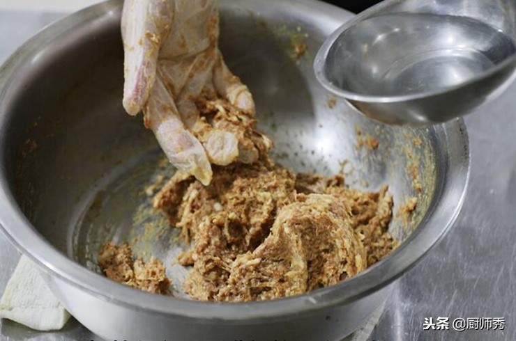 灌汤水饺的正宗制作方法,灌汤水饺怎么做比较好吃