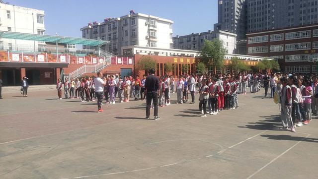 瓒崇悆姣旇禌宄板嘲鐭垮尯绗竴灏忓,蹇箰瓒崇悆婊规脖娌虫梺