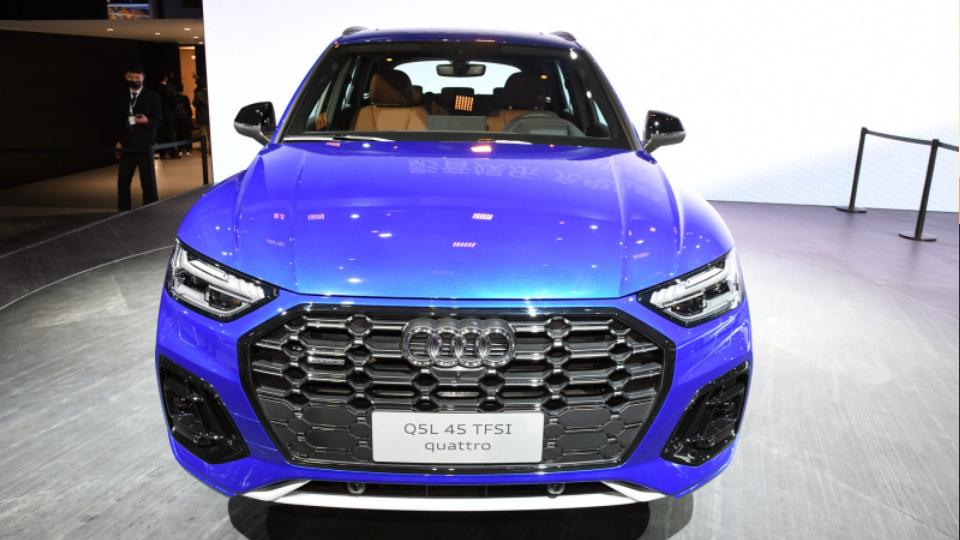 宝马x3现在买属于抄底吗,宝马x3全款提车价目表30万左右