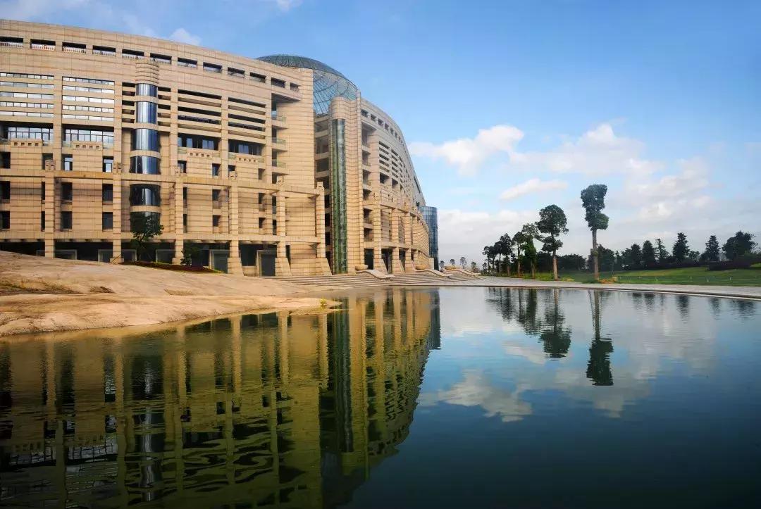 确认过眼神是哪首歌里面的歌词,确认过眼神的诗句