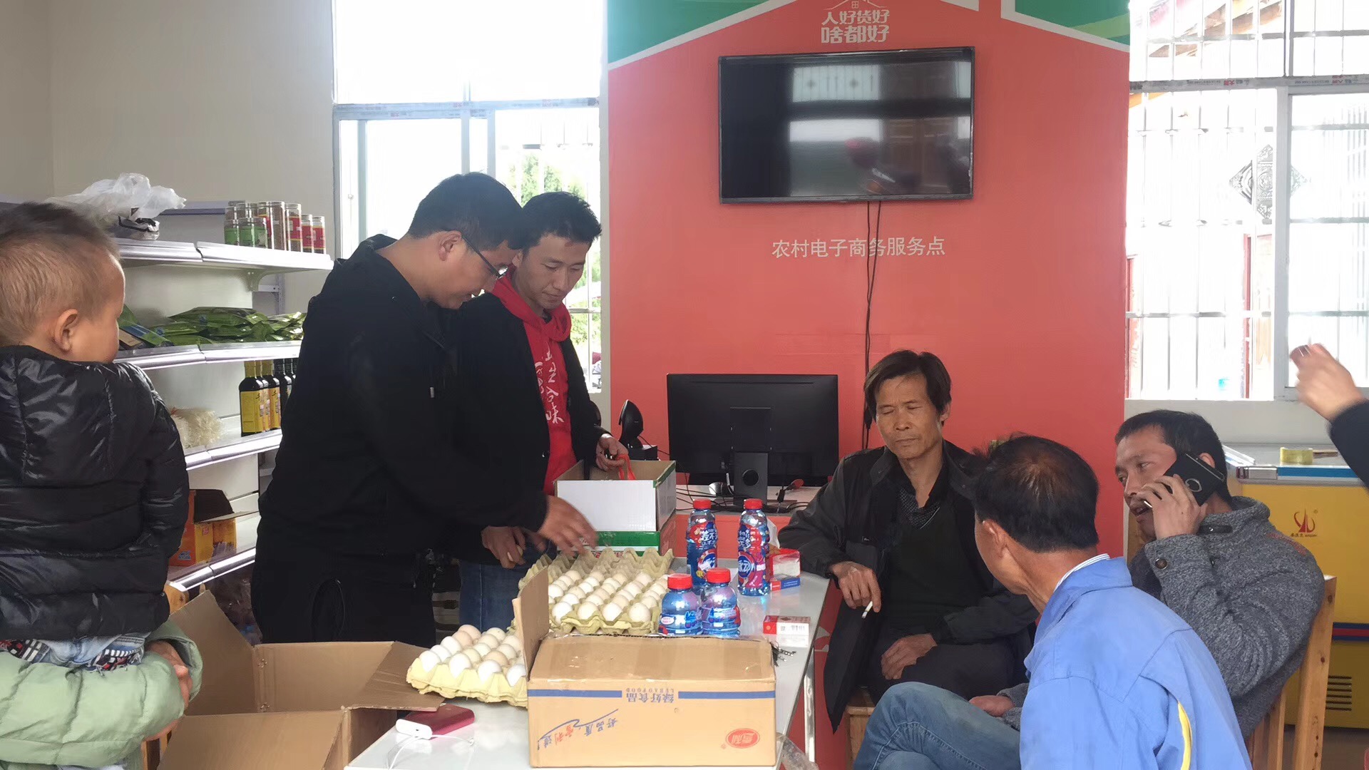 小县城做点什么小生意一年赚10万,在农村如何做到年入10万