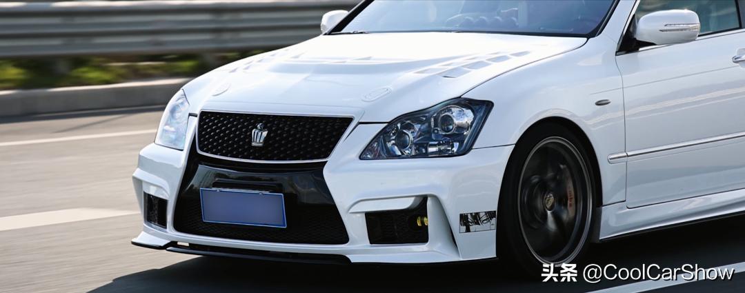 经典12代皇冠情怀老车,13代皇冠翻新复活视频