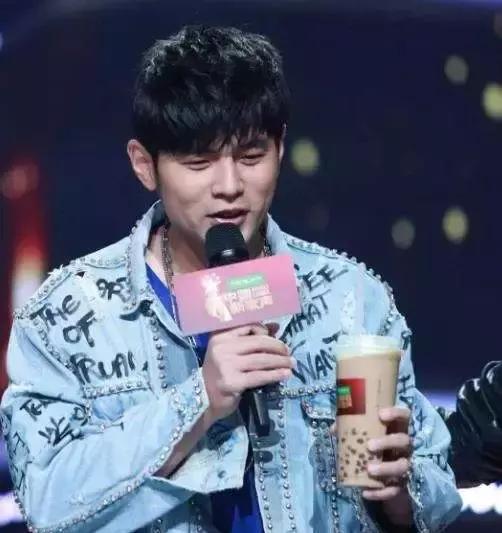 周杰伦爱喝奶茶梗,周杰伦爱喝奶茶的原因