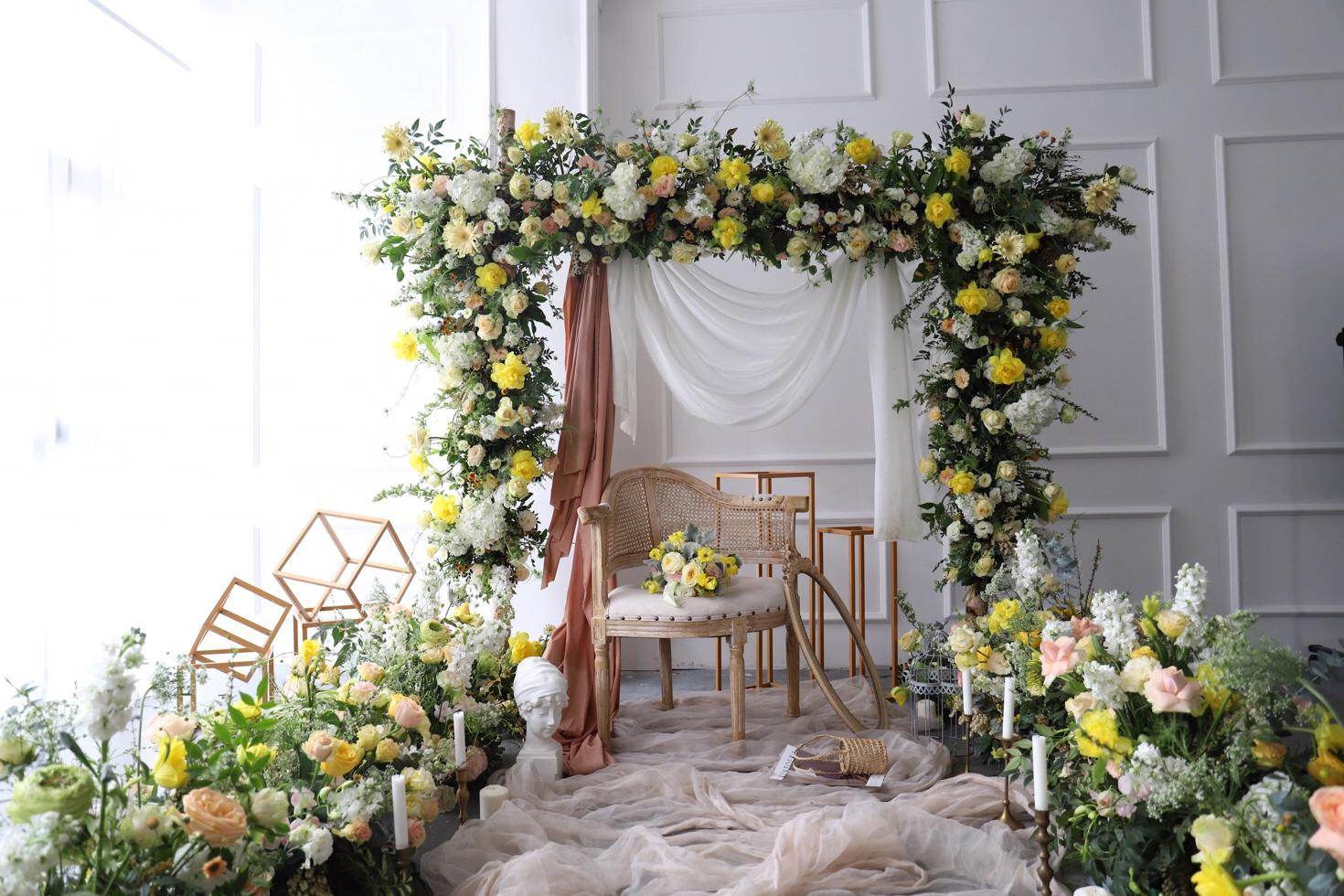 六枝区零基础花艺师培训费用,零基础学花艺师好还是学徒好