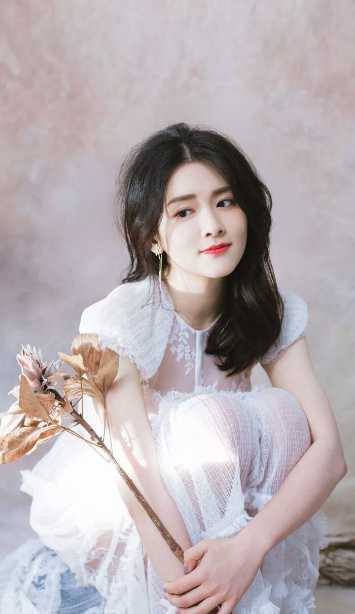 关晓彤吴宣仪赵露思,赵露思关晓彤吴宣仪