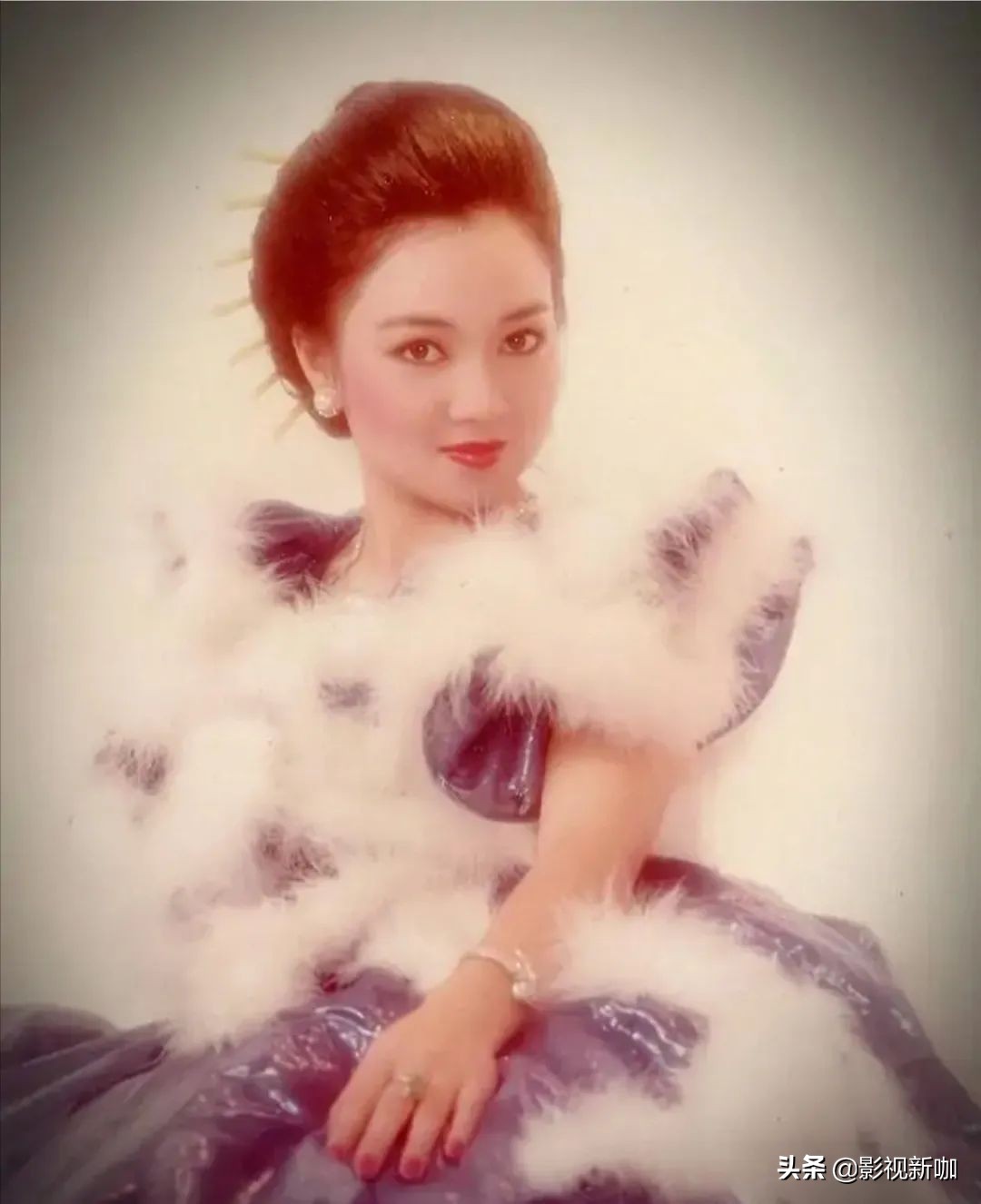 她是娱乐圈的特例,没有人比她还惨