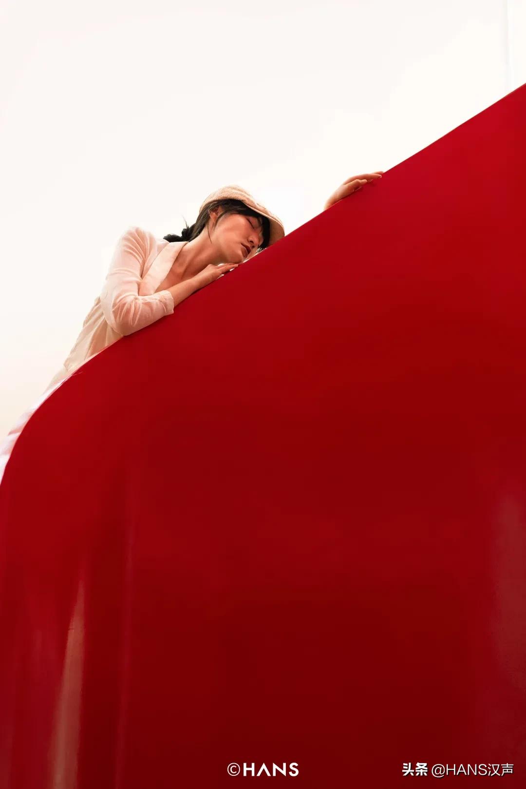 青山区红房子光影秀,青山红房子网红打卡地