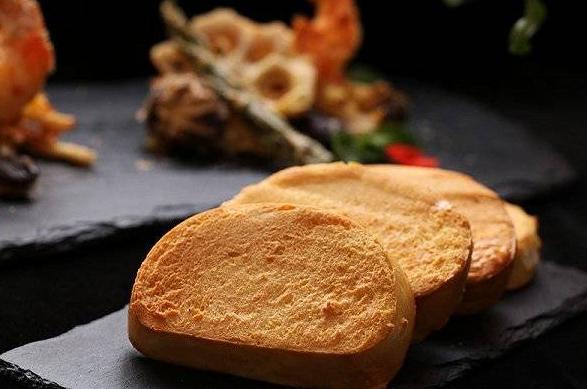 油炸馍片裹蛋液好还是蘸水好,炸馍片做出来太油怎么办