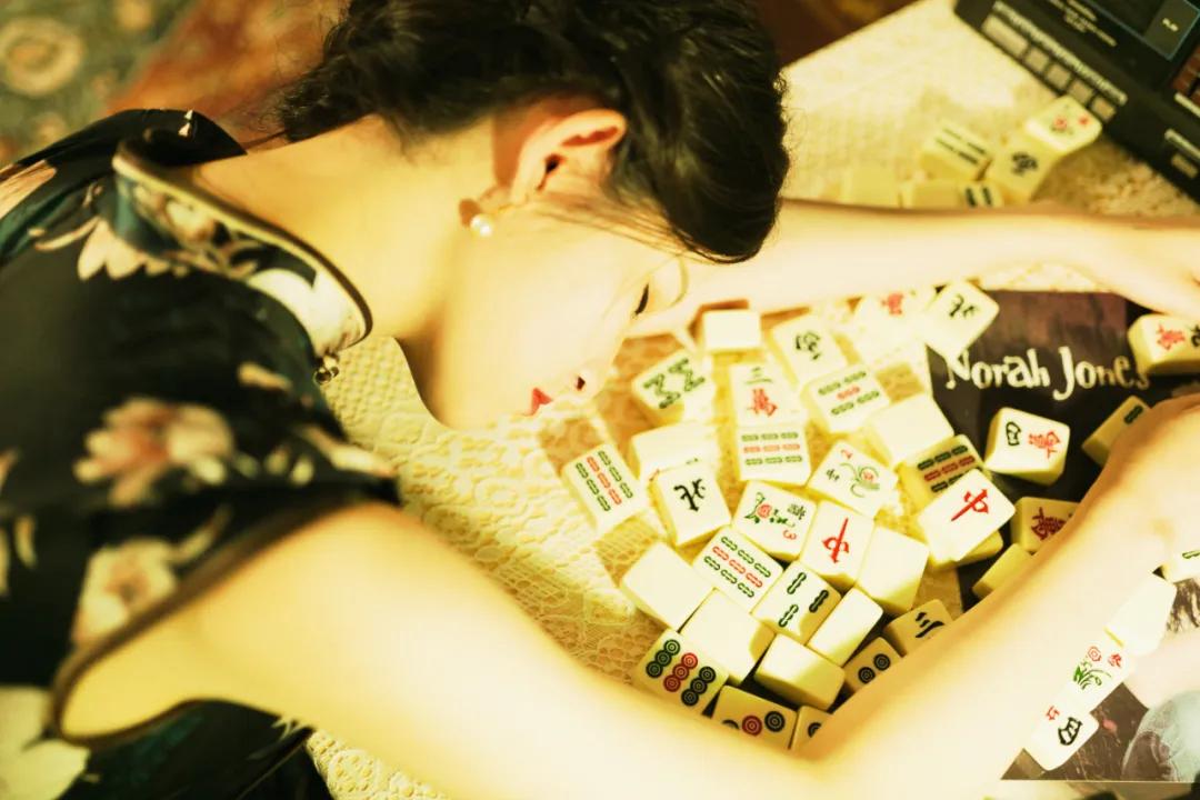 娣卞湷榫欏矖鏃楄鎷嶆憚鍐欑湡,娣卞湷榫欏矖鎷嶇収鍐欑湡鏃楄