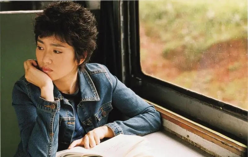 当我坐着火车穿梭在各地,当我坐上火车那一刻开始想家了