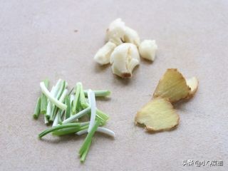 春笋炒五花肉的家常做法图片,新鲜春笋炒五花肉的最正宗做法