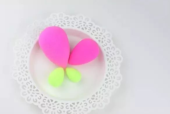 分析海绵粉扑的正确使用方法,粉扑海绵的正确使用方法