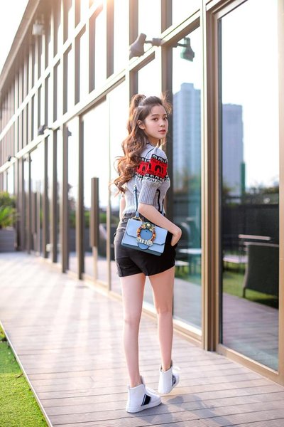 欧阳娜娜穿搭平价,欧阳娜娜iu的平价时尚品牌