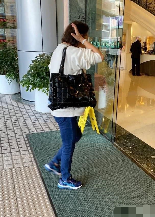 98岁赌王现在住院了吗,98岁赌王病危后续