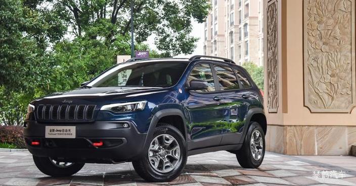 新车比汉兰达还帅的车型,大七座四驱车长5米比汉兰达大气