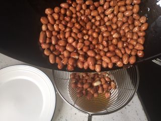 炸好的花生米糊了怎么办,炸好的花生米潮了不脆了