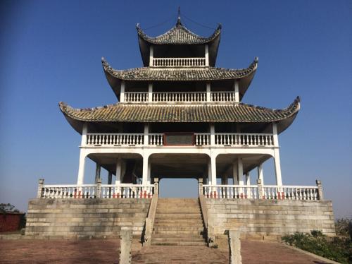 苏轼跟东坡肉有什么关系,苏轼是在什么情况下发明出东坡肉