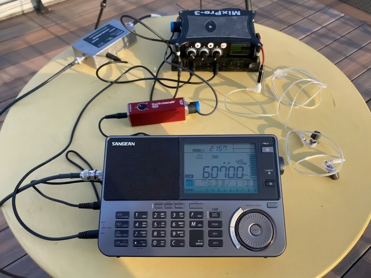 怎么架设中高频天线,单兵快速架设电台天线