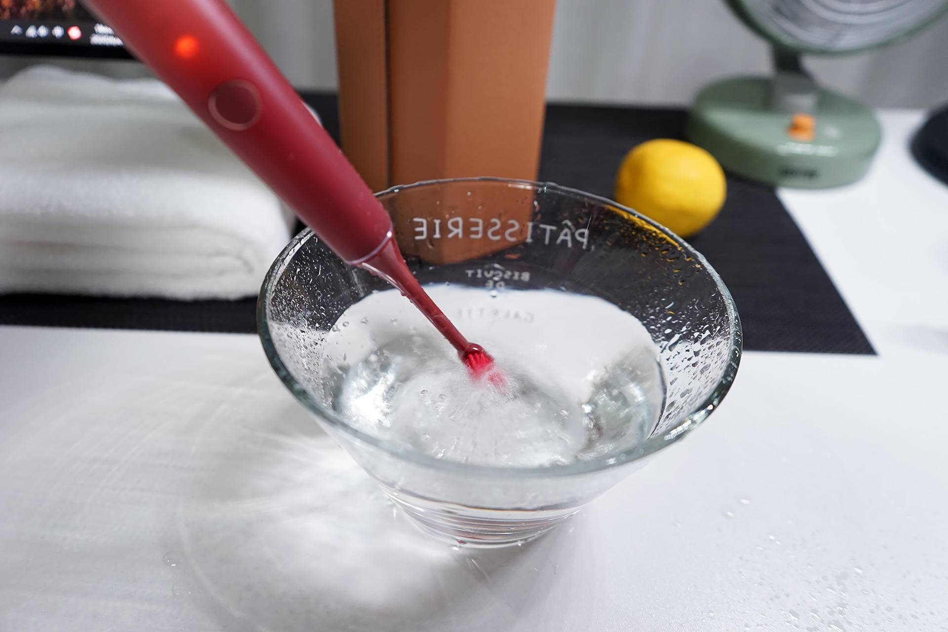 牙齿更干净健康，脸蛋也要美美的！罗曼藏不住的“小心机”