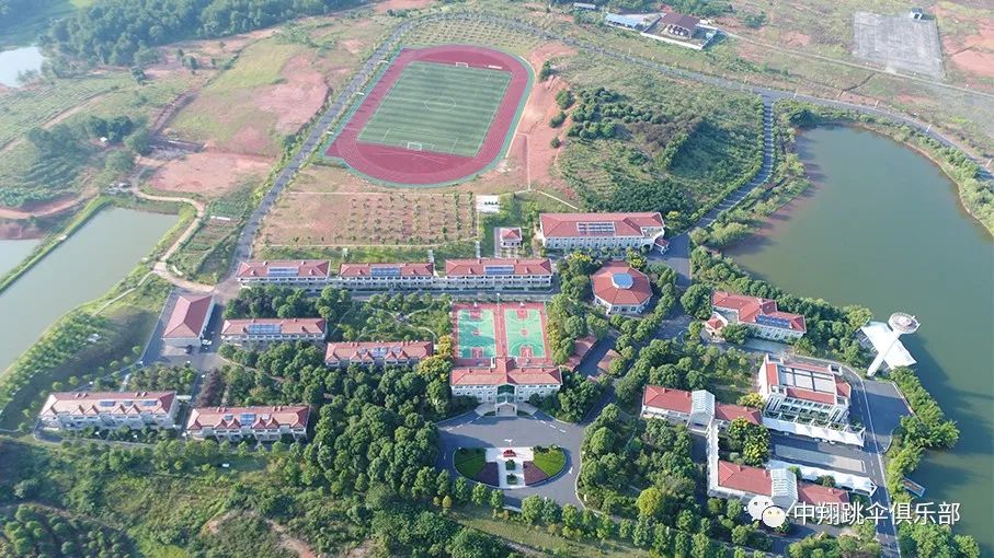 三亚高空跳伞一次费用多少,体验一次高空跳伞