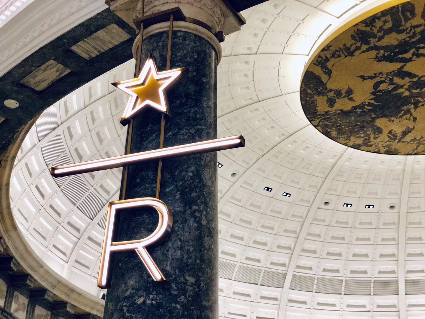 浙兴银行曾为民国私营银行之冠，在天津建大楼，九十多年熬成网红