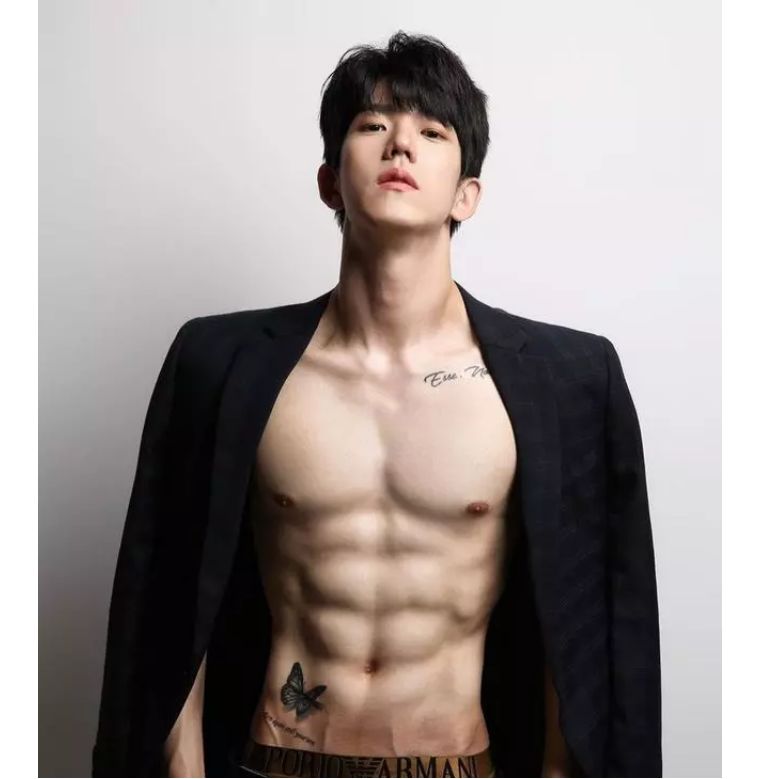 脸颊没肉是太瘦了么,韩国爱豆要瘦到多少斤