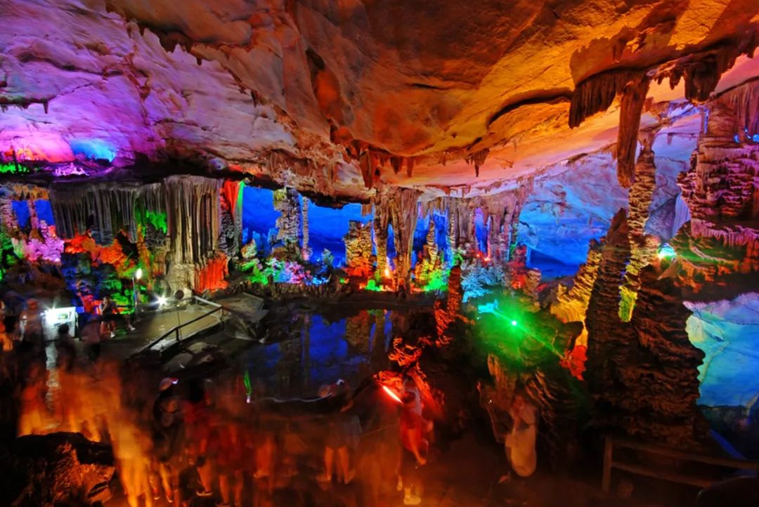 肇庆彩虹滑道在哪里,肇庆五天旅游攻略路线推荐