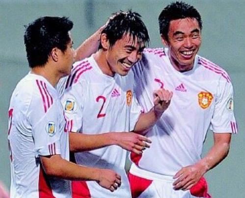 足坛曾经的追风少年,李霄鹏中卫鲁能