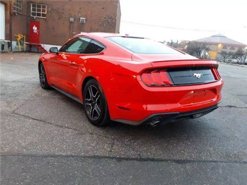 平民轿跑野马红色,野马平民跑车便宜吗