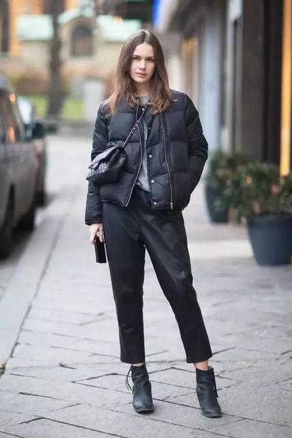 刘诗诗廓形西装外套飒气十足,刘诗诗穿淘宝爆款羽绒服