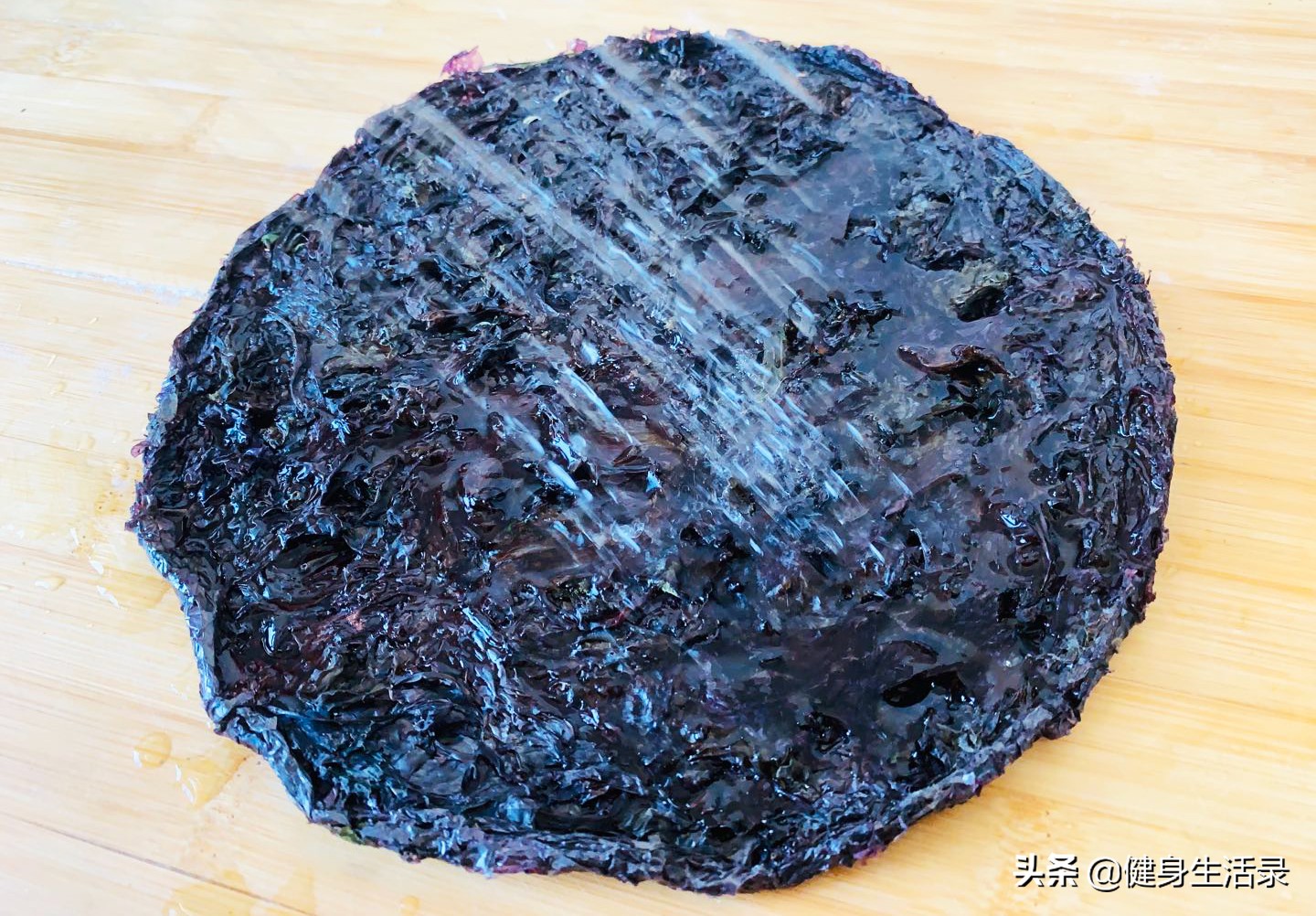 在家做零食,紫菜秒变海苔,酥脆掉渣儿,入口即化,比买的划算