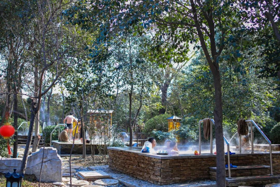 新盈泰生态温泉度假村天气,新盈泰温泉度假村夜场