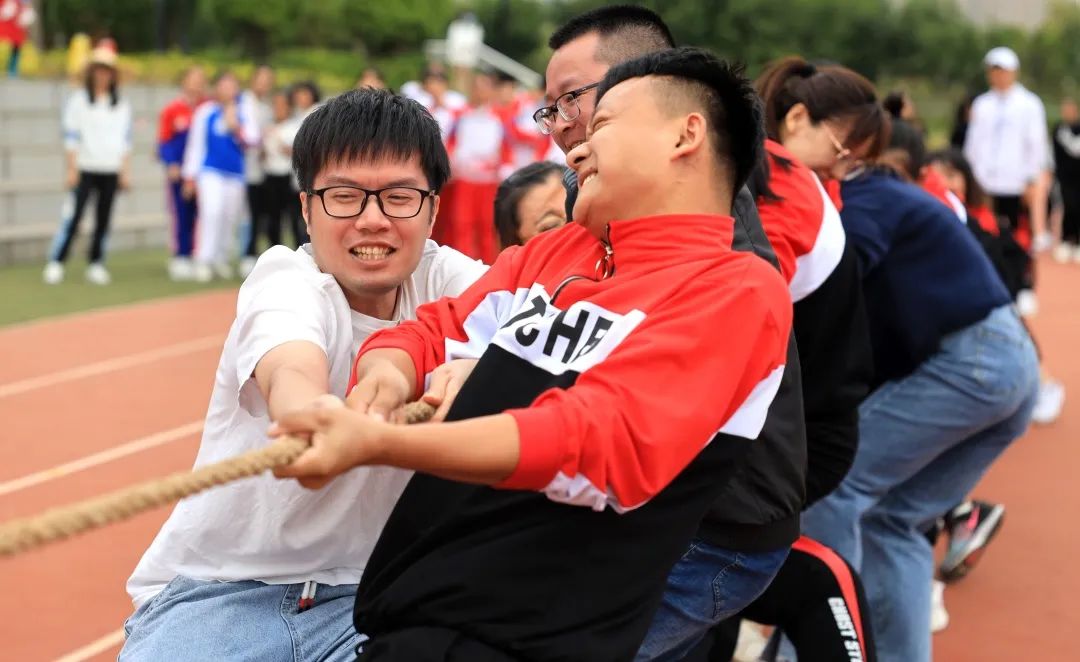 精彩难忘，未来可期，向着阳光奔跑吧！福清文光学校小学部第七届田径运动会闭幕式