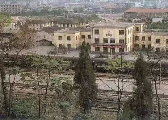 80多岁老人家眼睛看不清,80岁老人眼睛看东西雾蒙蒙