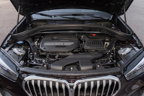 19款宝马x1xdrive20li怎么样,2020款宝马x1和三系哪个值得买