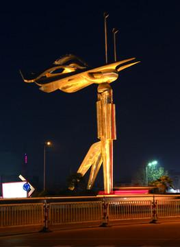 孔雀女和凤凰男的悲剧,孔雀女爱上凤凰男后来咋样了