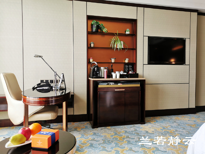 厦门源昌凯宾斯基吃一顿饭多少钱,厦门源昌凯宾斯基酒店大堂