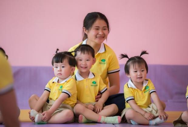 杭州幼儿园教师天价工资,杭州一幼儿园教师晒天价工资单