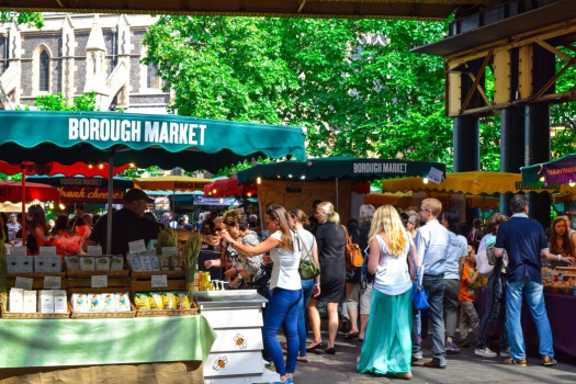 邻居房子是违章建筑是否有相邻权,邻居违章建筑侵犯相邻权怎么处理