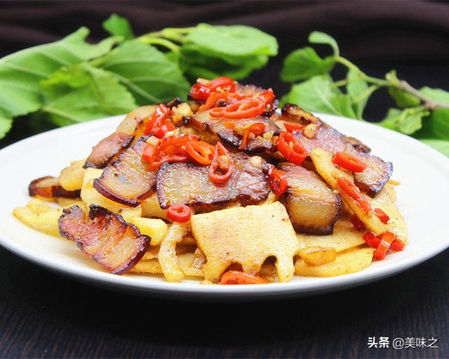 腊肉炒菜简单做法,腊肉炒菜的正宗做法