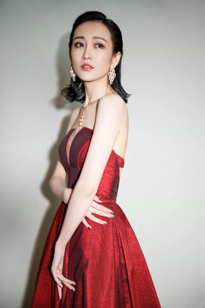 王鸥惊艳瞬间,王鸥出场惊呆全场视频