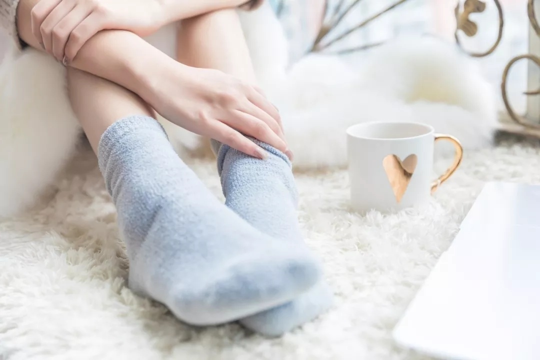 夏天怕冷不能吹空调中医怎么调理,冬天手脚冰冷怎么办最有效方法