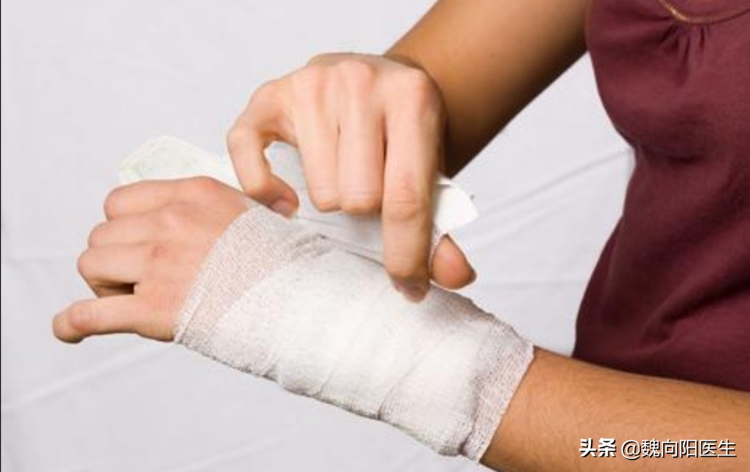 糖尿病人脚上有伤口怎样才愈合快,伤口不易愈合是糖尿病典型的症状