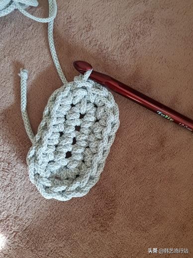 漂亮的钩针饰品,钩针小饰品教程图解