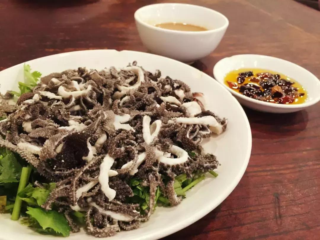 天津特色美食天津煎饼果子 (天津风味小吃三绝)