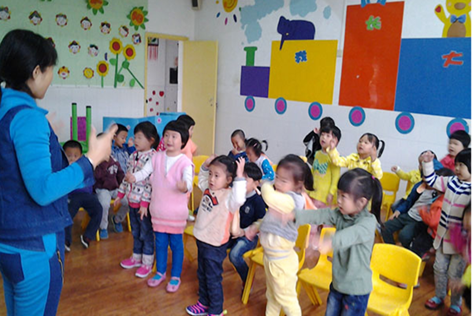 一年给儿子换3家幼儿园,为啥?宝妈:不惯着老师那些“臭毛病”