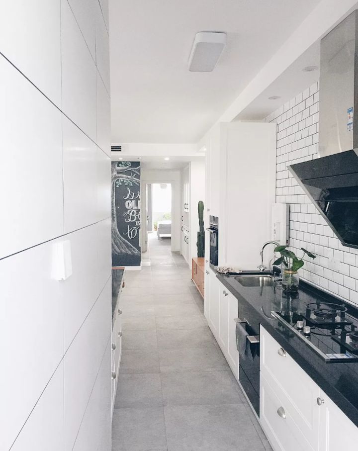 墙面与家具之间的缝怎么处理,定制家具与墙壁有个缝怎么处理