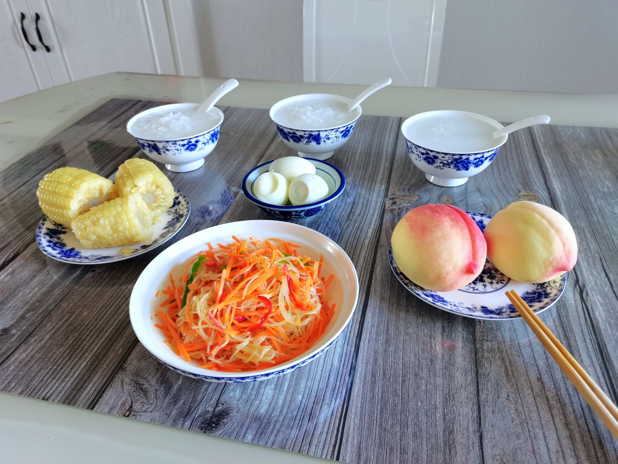 努力每天早餐不重样,每天必须要认真吃好早餐