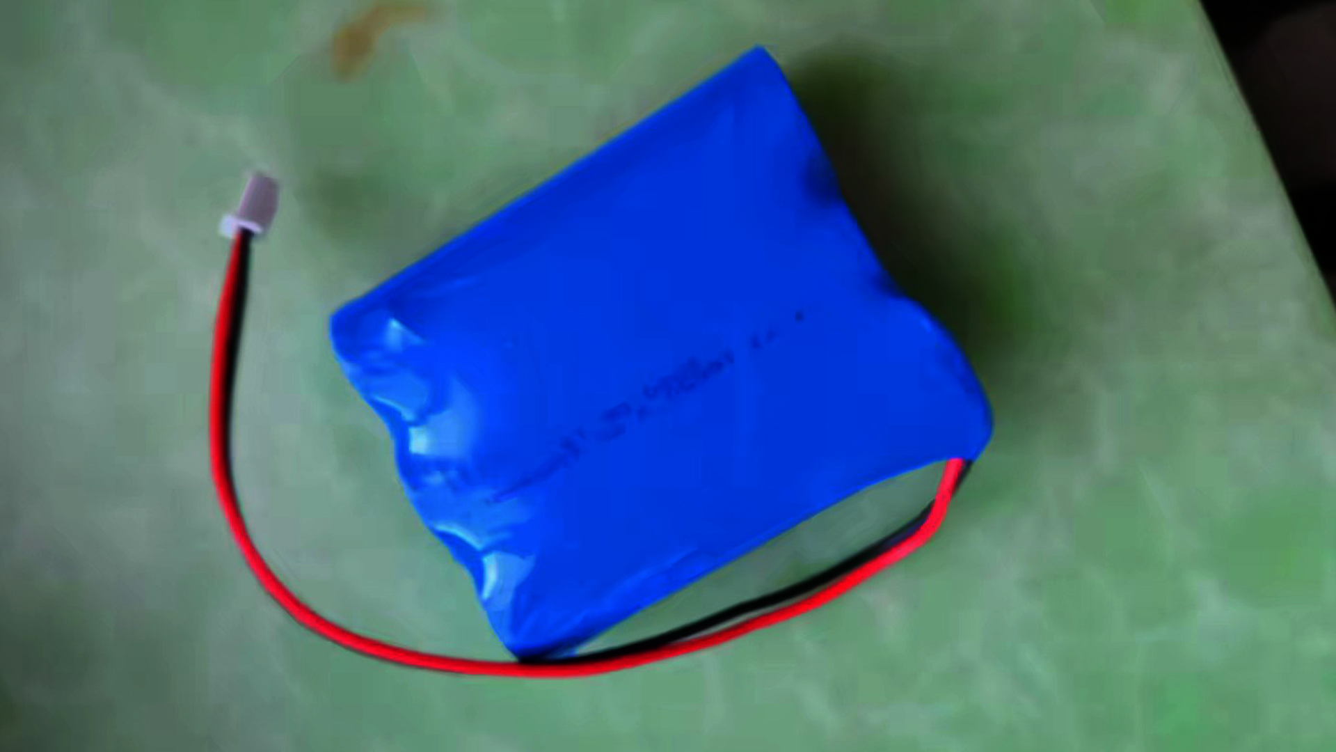 天大谜题:电池成本20元,售价30元的手持电钻怎么生产出来?