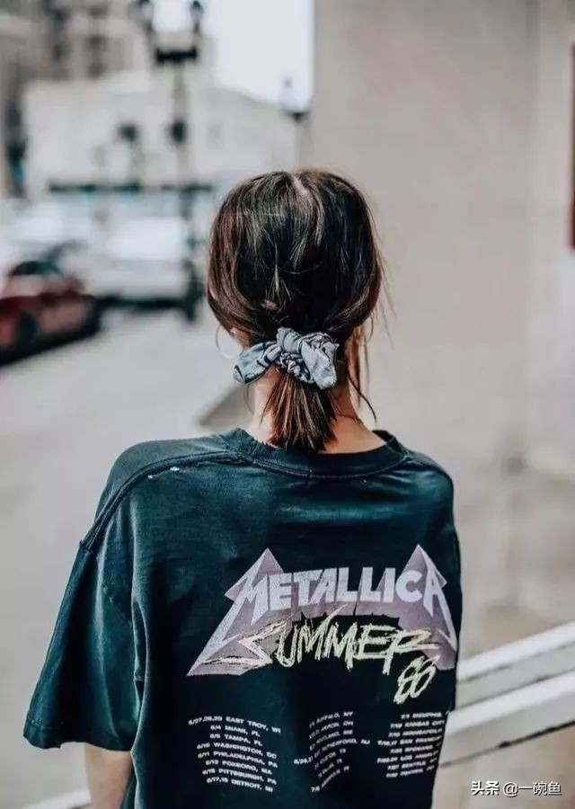 不想头发被吹乱,不想头发那么蓬松怎么办